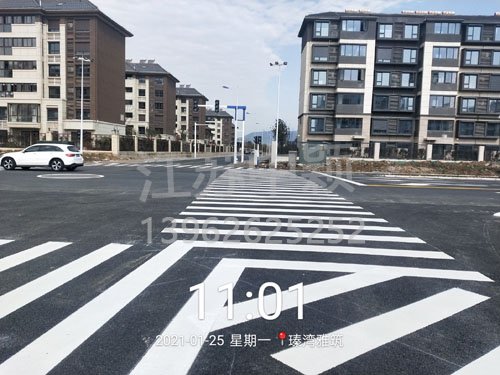 道路劃線標(biāo)線的驗收標(biāo)準(zhǔn)以及車位劃線的施工過程要點？