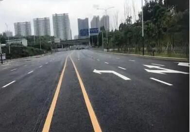 蘇州道路劃線分析，可變車道是什么意思？可變導(dǎo)向車道是可變車道嗎？